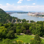 Normafa, Városliget és Margitsziget zöld területei nyugodt kikapcsolódást kínálnak Budapesten